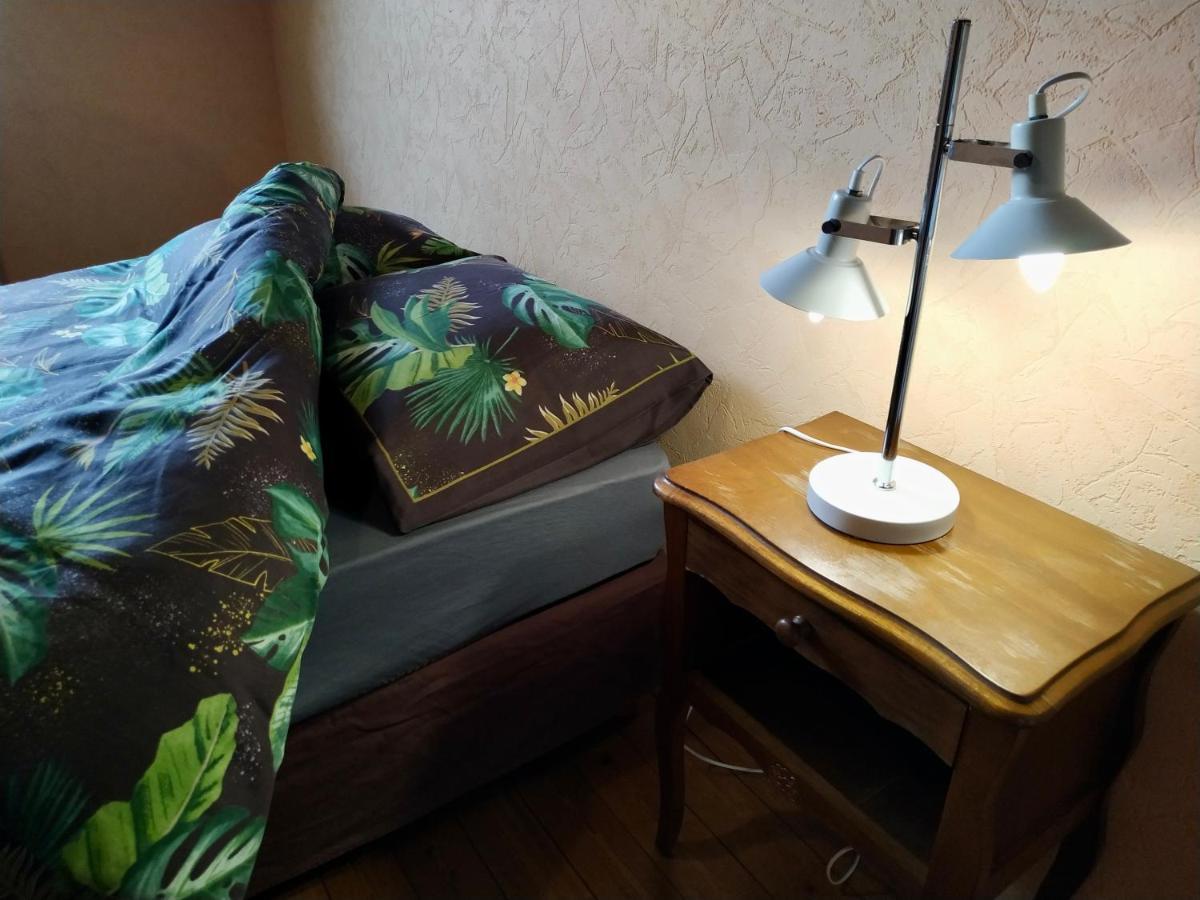 蒙特勒伊贝莱Le Gite Du Tresor公寓 外观 照片
